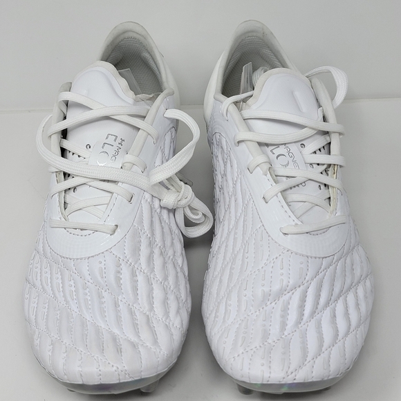 Under Armour Magnetico Elite 3 FG Soccer Cleats White Womens Sz 6.5  3027160-100 - Picture 4 of 11
